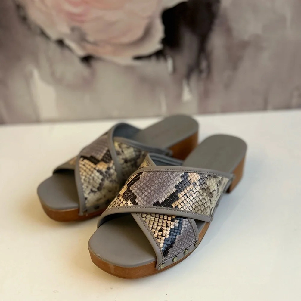 ! M. Gemi snake print womens shoes, size 10